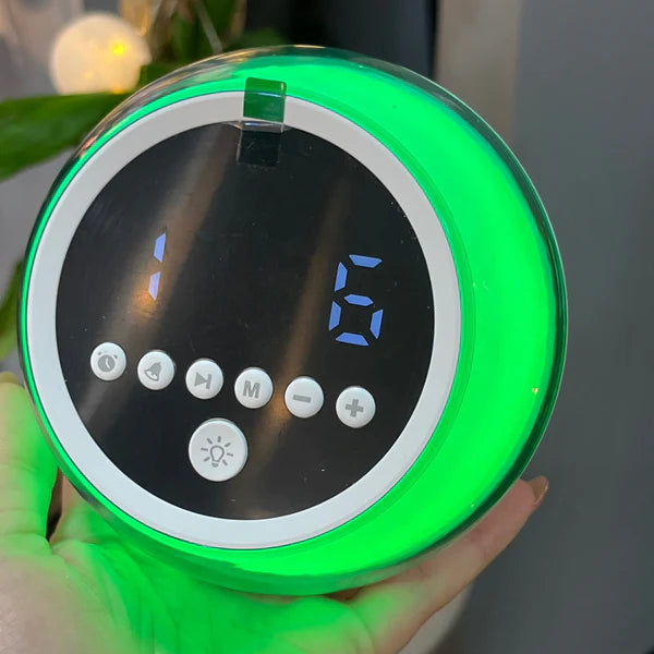 Reloj despertador con parlante bluetooth, radio FM y lámpara RGB 🌈 REF. p12